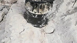 Éclateur de roche robuste sur excavateur P280
