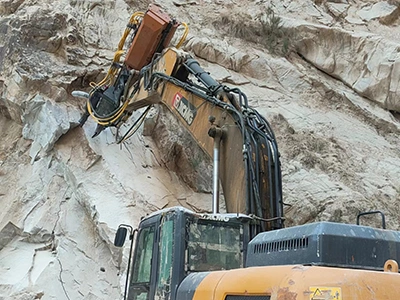 Exploitation minière dans le Xinjiang